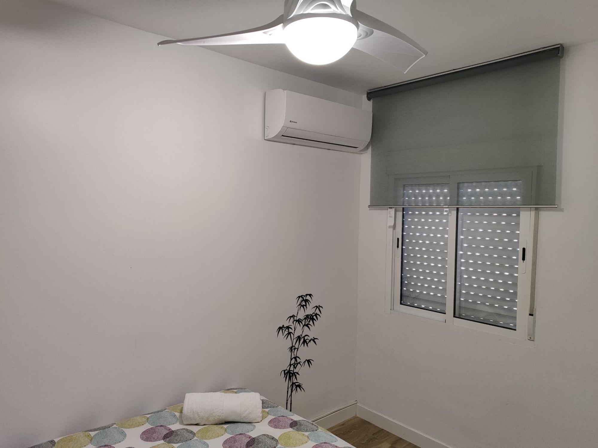 Apartamento Malaga 300 Metros De La Playa エクステリア 写真