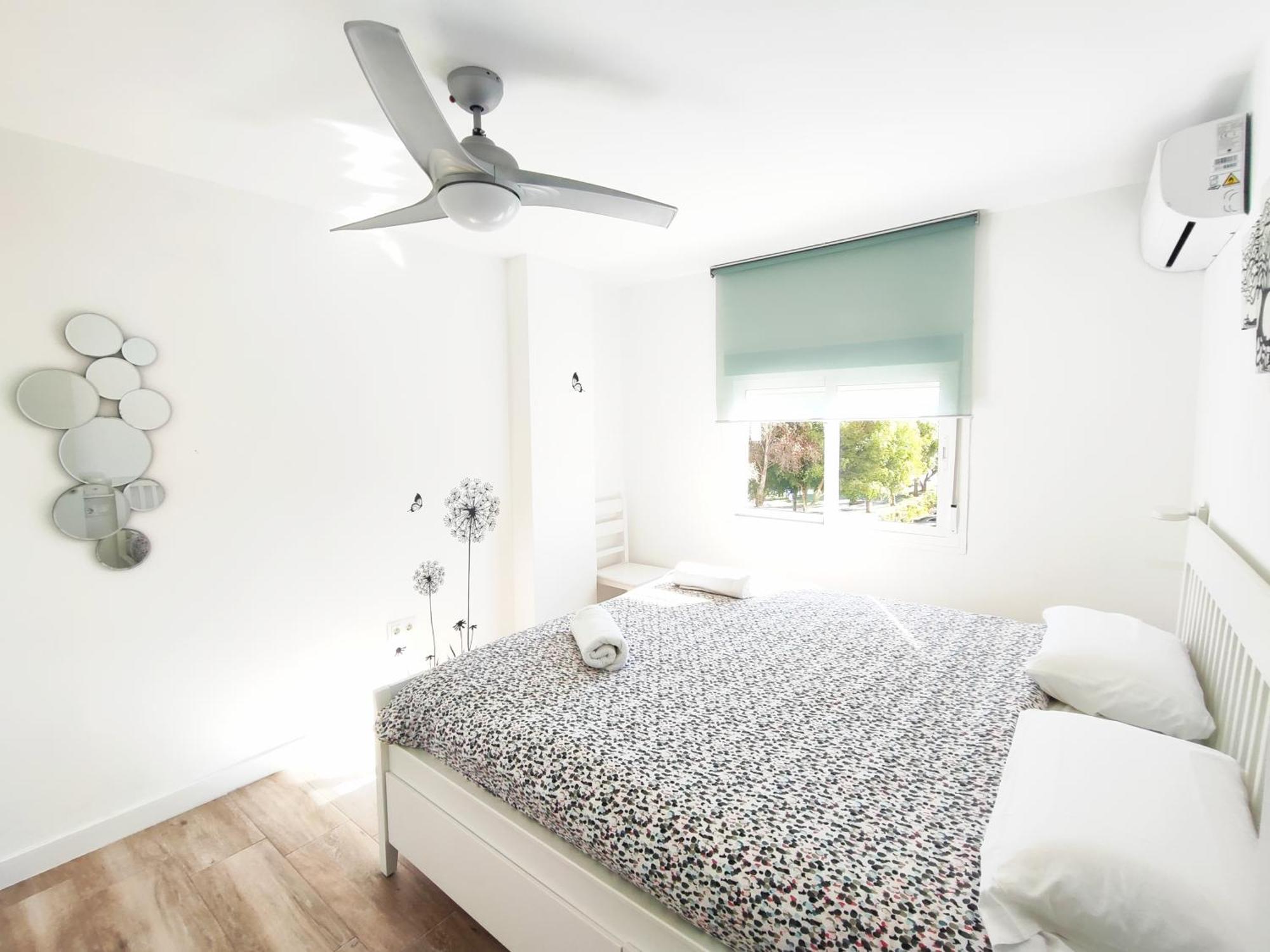 Apartamento Malaga 300 Metros De La Playa エクステリア 写真