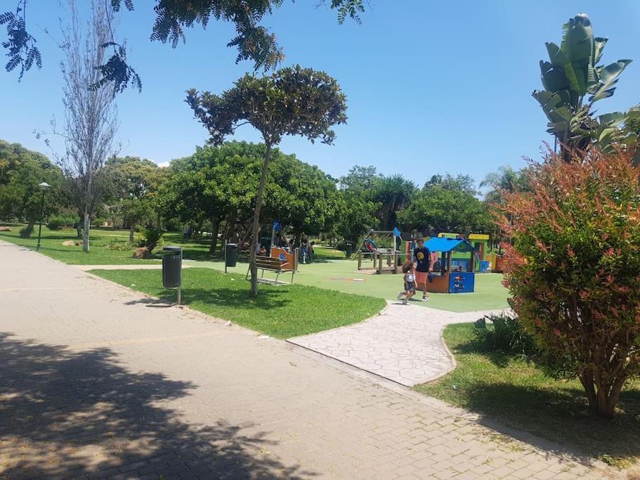 Apartamento Malaga 300 Metros De La Playa エクステリア 写真